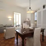 Apartment Casa Elide Centro Storico Tropea