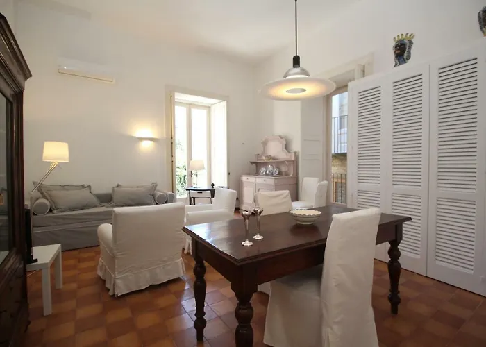 Apartment Casa Elide Centro Storico Tropea